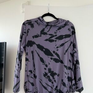 Mountain hardware UPF 50 Purple and Black Tie-Dye Women's Top